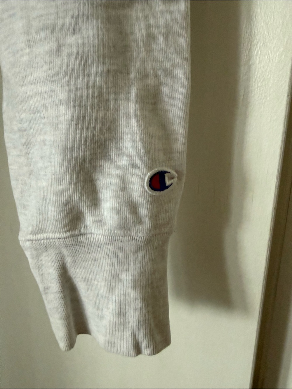 Cropped Belmont Champion Reverse Weave Sweatshirt - Light Heather Gray - Picture 2 of 6